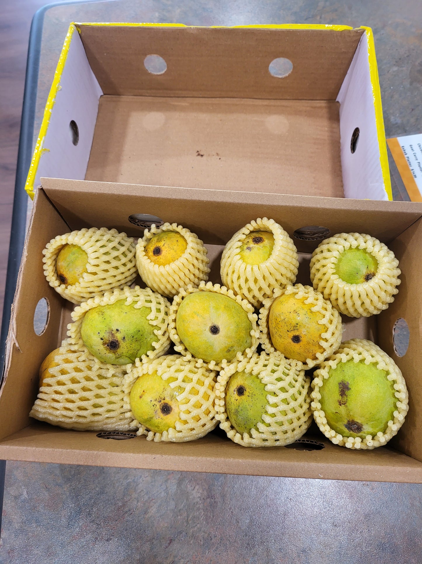 Ratol 4.4 Lbs - 10 to 12 pieces per box approx. based on the size